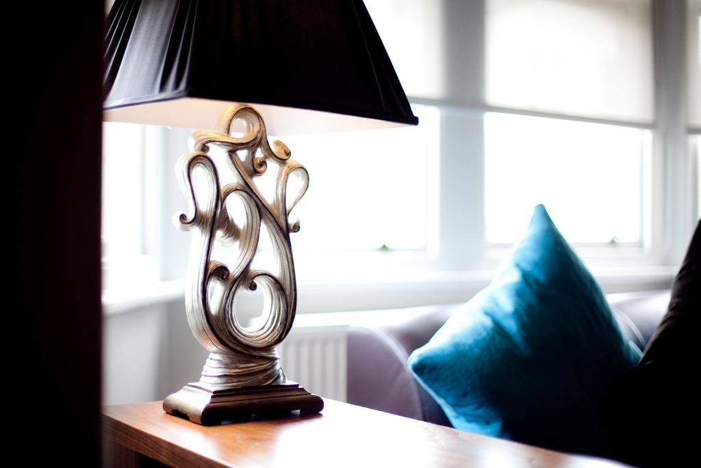 The Studley Hotel Harrogate Room photo